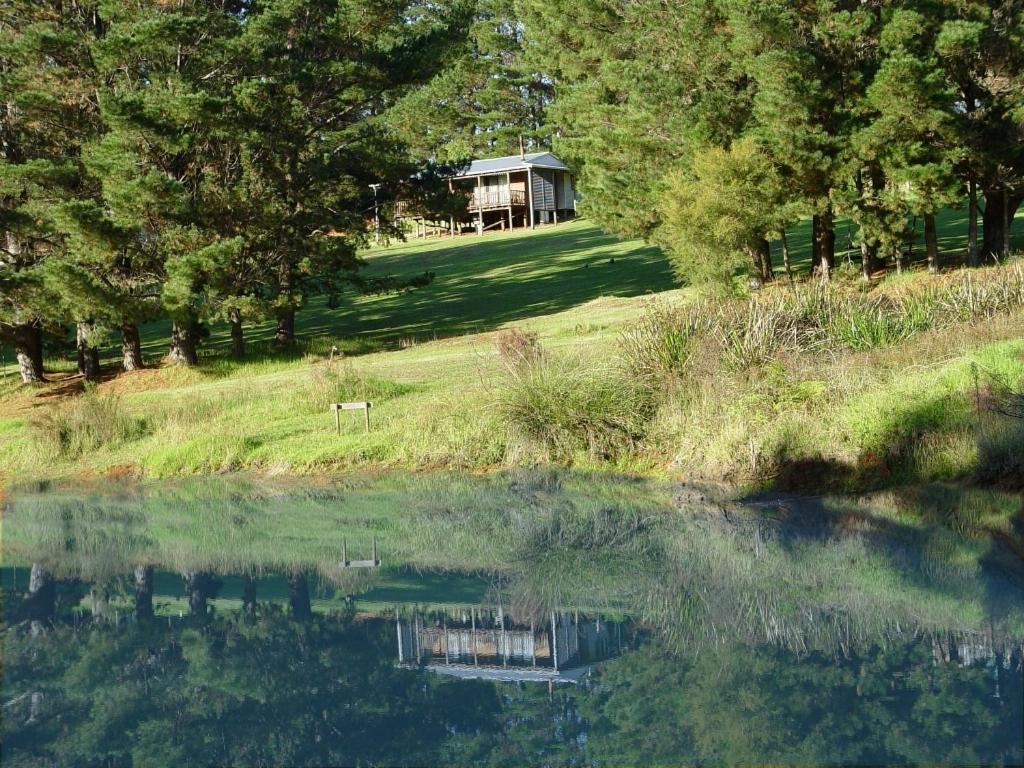 Hawke Brook Chalets เพมเบอร์ตัน ภายนอก รูปภาพ