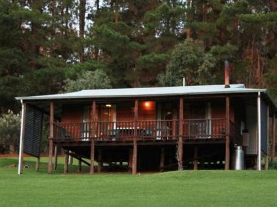Hawke Brook Chalets เพมเบอร์ตัน ภายนอก รูปภาพ